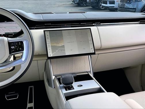 2024 Land Rover Range Rover P530 SE