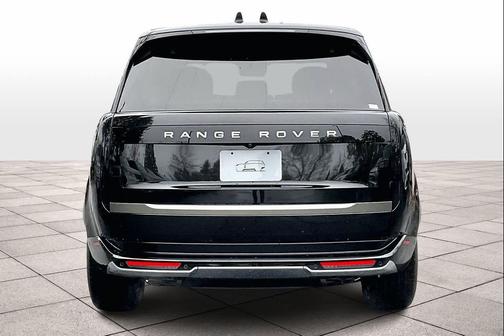 2025 Land Rover Range Rover P530 SE 7 Seat