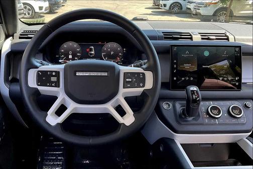 2025 Land Rover Defender 130 P300 S