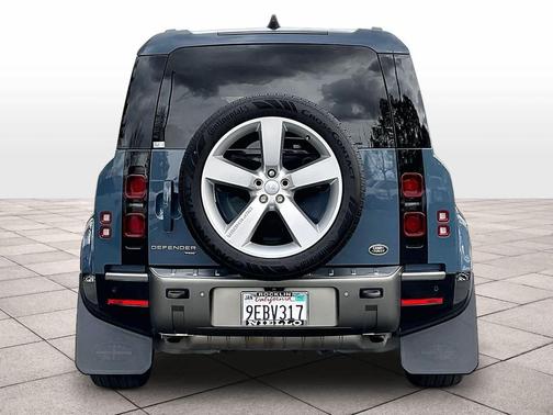 2022 Land Rover Defender 110 X-Dynamic SE