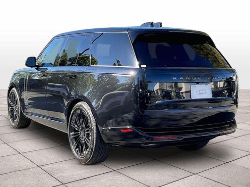 BLACK 2026 Land Rover Range Rover P400 SE