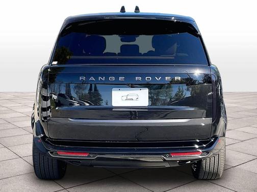BLACK 2026 Land Rover Range Rover P400 SE