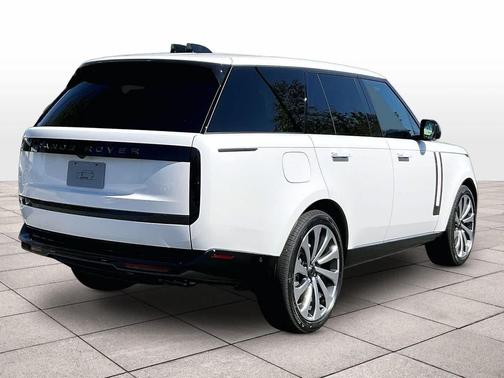 OSTUNI WHITE 2026 Land Rover Range Rover P530 SE