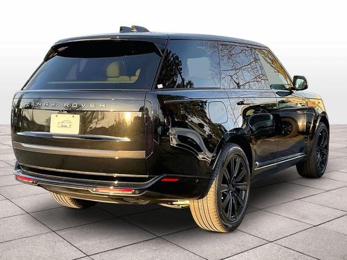 2026 Land Rover Range Rover P400 SE