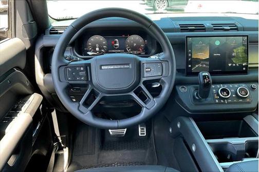 2025 Land Rover Defender V8