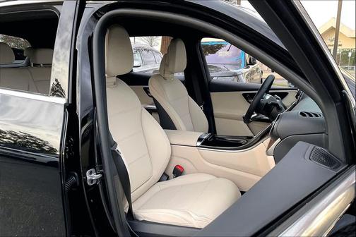 2025 Mercedes-Benz GLC 350e Base