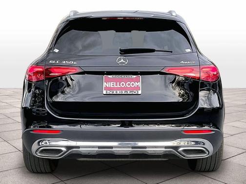 2025 Mercedes-Benz GLC 350e Base