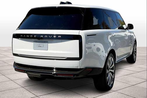 2025 Land Rover Range Rover P530 SE 7 Seat