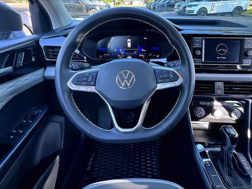 Pure White 2023 Volkswagen Taos 1.5T S