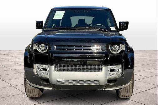 2025 Land Rover Defender 130 P400 S