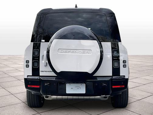 2026 Land Rover Defender P400 X-Dynamic SE