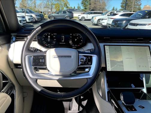 2025 Land Rover Range Rover P400 SE 7 Seat