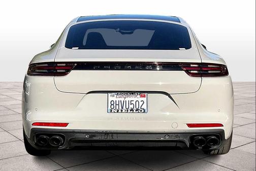 2018 Porsche Panamera 4