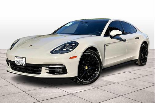2018 Porsche Panamera 4