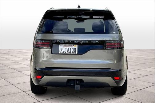 2024 Land Rover Discovery P300 Dynamic SE