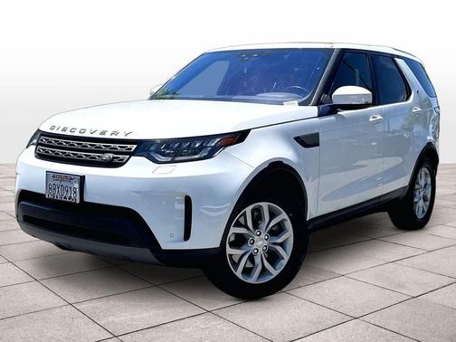 Fuji White 2017 Land Rover Discovery SE