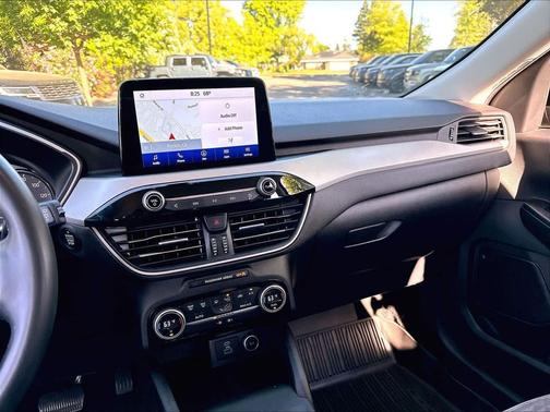 AGATE BLACK METALLIC 2021 Ford Escape SE