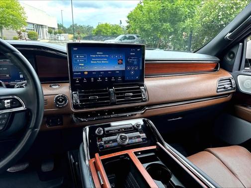 CERAMIC PEARL MET 3C 2024 Lincoln Navigator Reserve
