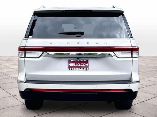 CERAMIC PEARL MET 3C 2024 Lincoln Navigator Reserve