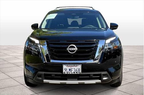 2024 Nissan Pathfinder SL 4WD