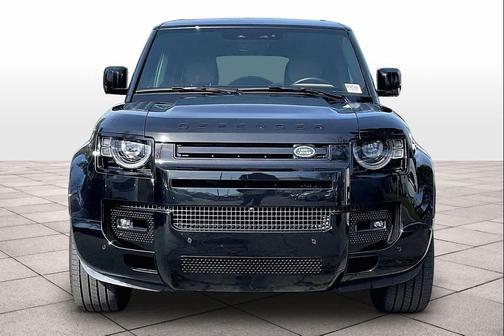 2025 Land Rover Defender 130 P400 X-Dynamic SE