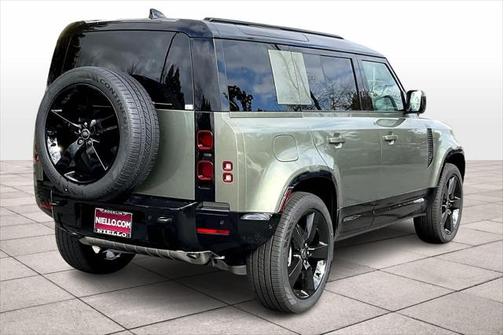 2025 Land Rover Defender 110 P400 X-Dynamic SE