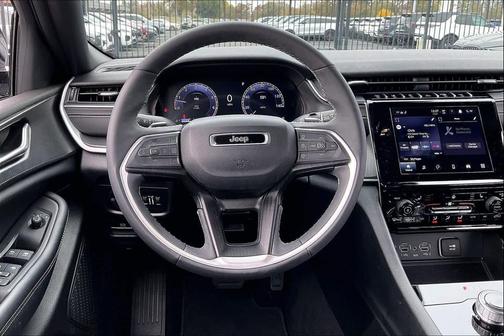 2024 Jeep Grand Cherokee Altitude