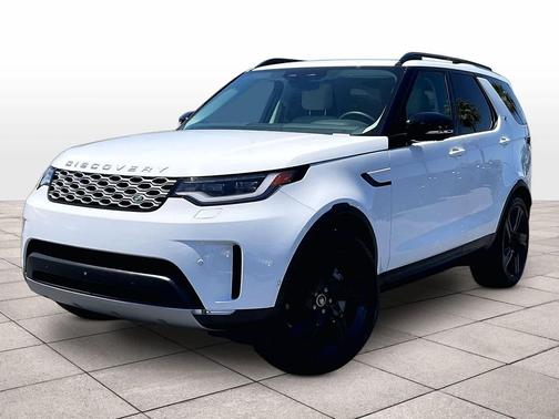 Fuji White 2025 Land Rover Discovery P300 S