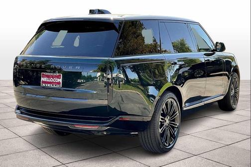 2025 Land Rover Range Rover P530 SE 7 Seat