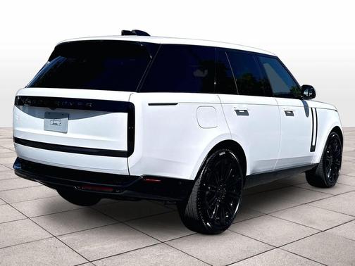 WHITE 2026 Land Rover Range Rover P400 SE