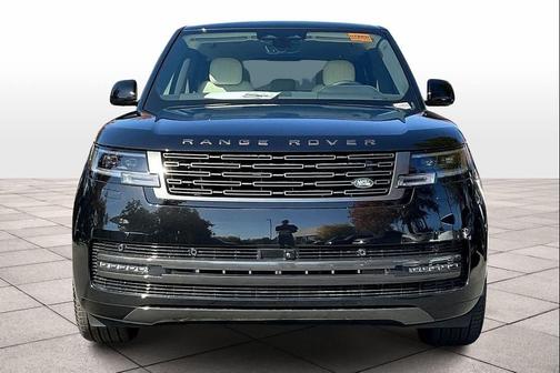 2025 Land Rover Range Rover P550e SE
