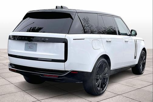 2025 Land Rover Range Rover P400 SE