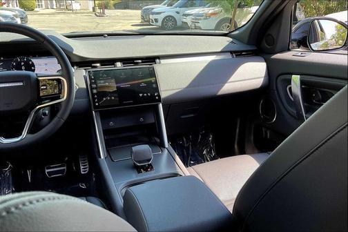 2025 Land Rover Discovery Sport Dynamic SE