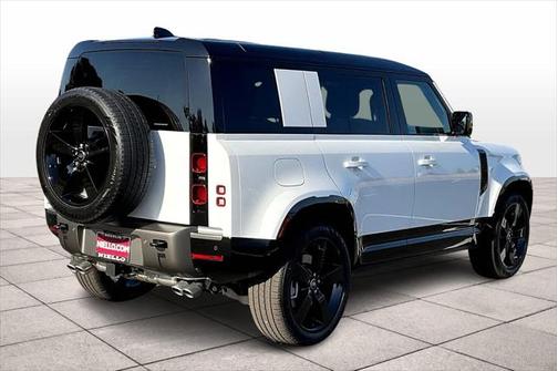 2025 Land Rover Defender 110 P500 X-Dynamic SE