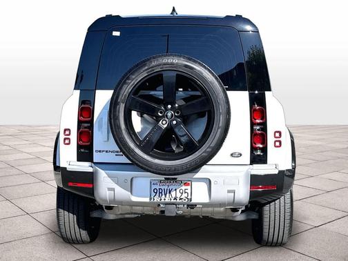 Fuji White 2023 Land Rover Defender 110 SE