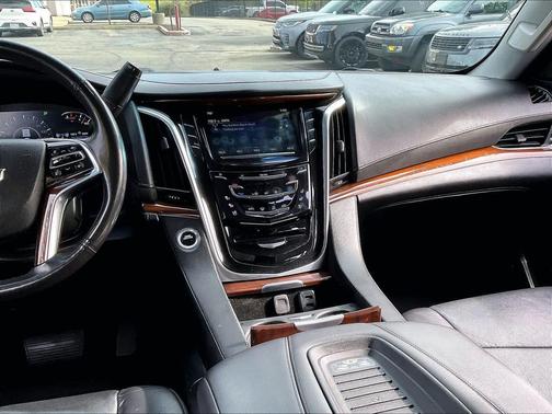 2018 Cadillac Escalade ESV Premium Luxury