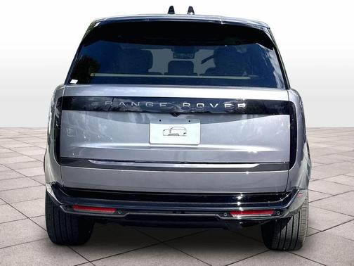 EIGER GREY 2026 Land Rover Range Rover P400 SE