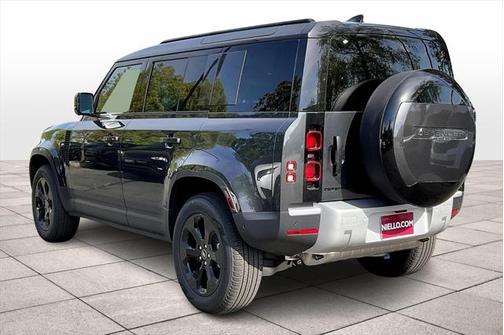 2025 Land Rover Defender 110 P300