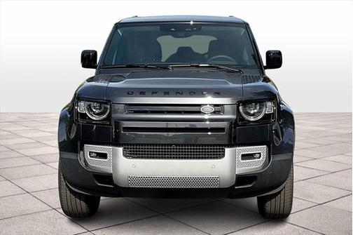 2025 Land Rover Defender 110 P300