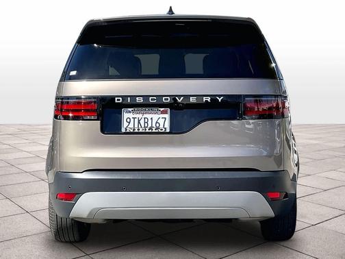 2025 Land Rover Discovery P300 S