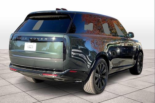 2025 Land Rover Range Rover P550e SE