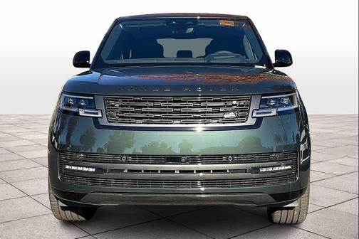 2025 Land Rover Range Rover P550e SE