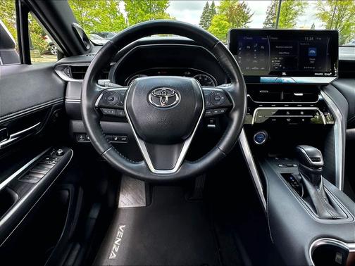 Blizzard Pearl 2021 Toyota Venza Limited