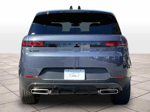 2026 Land Rover Range Rover Sport SE