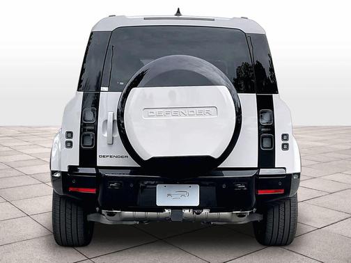 2026 Land Rover Defender P400 X-Dynamic SE