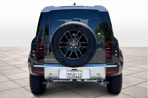 2025 Land Rover Defender 110 P300