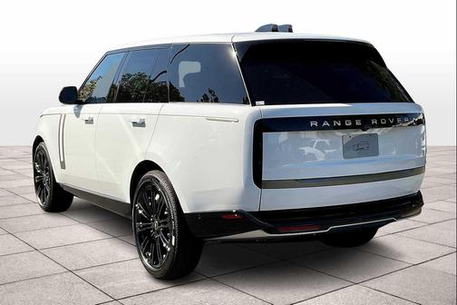 2025 Land Rover Range Rover P400 SE