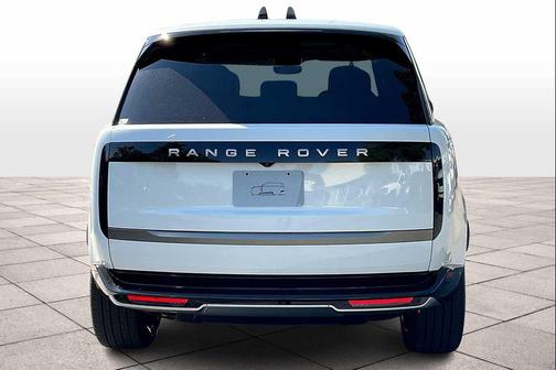 2025 Land Rover Range Rover P400 SE