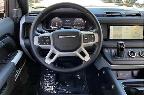 2024 Land Rover Defender 110 P400 X-Dynamic SE
