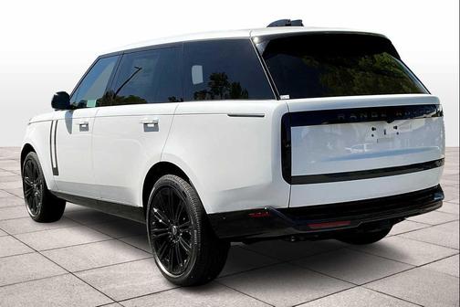 2025 Land Rover Range Rover P530 SE 7 Seat